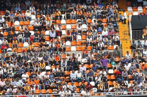 Un aspecto de la grada de Mestalla.