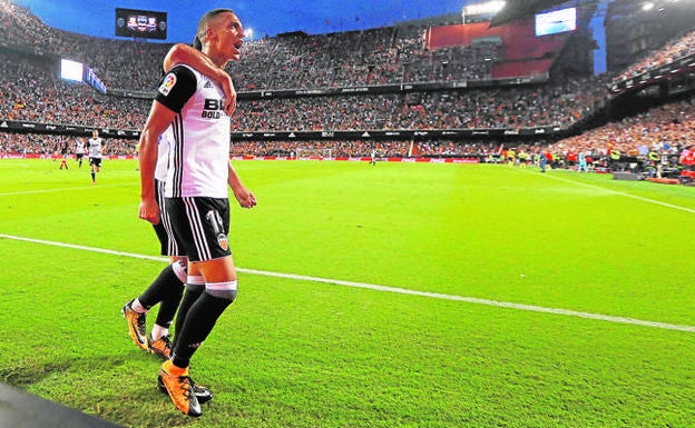 Valencia CF | Parejo puede unirse a la fiesta sin fin de Rodrigo
