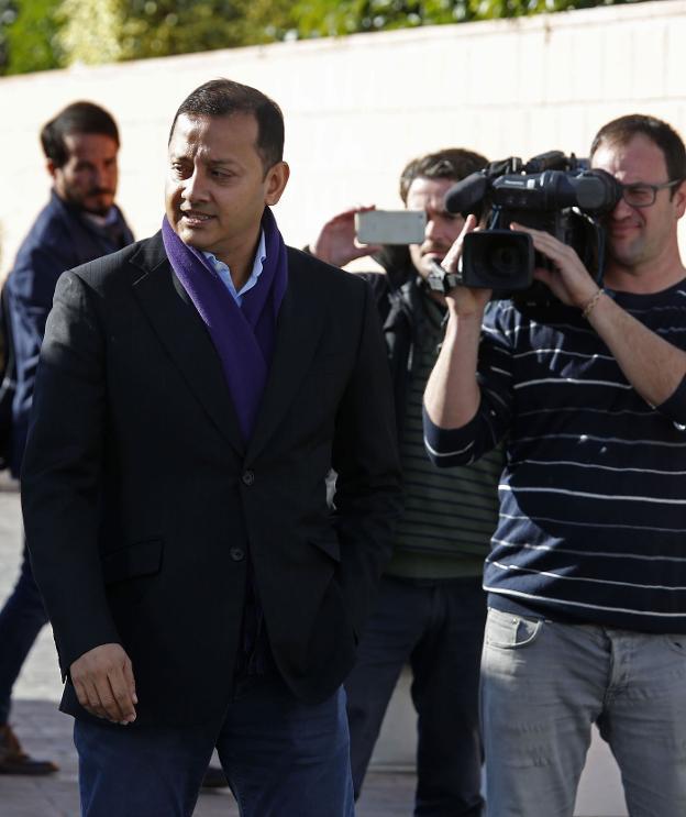 Anil Murthy, presidente del Valencia, en un acto del club. / Jesús Signes