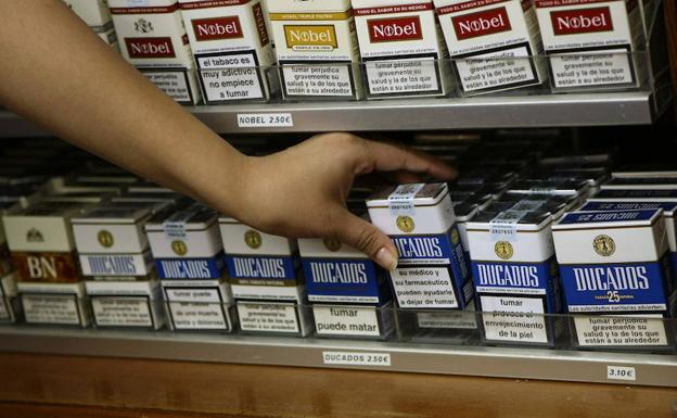 Varias cajetillas de tabaco./Reuters