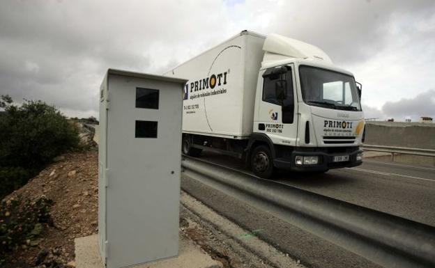 Radar fijo en la N-340 en Torreblanca.