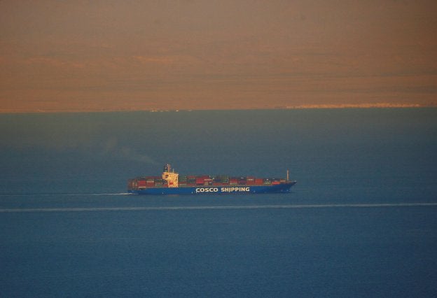 Un buque de Cosco, el nuevo dueño de Noatum.