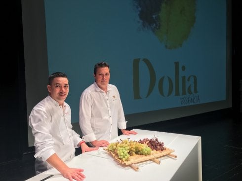 Los cocineros Alberto Ferruz y Kiko Moya en Dolia.