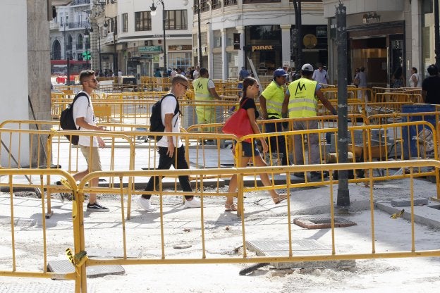 Los trabajos entre las calles San Vicente y Periodista Azzati. /Irene Marsilla