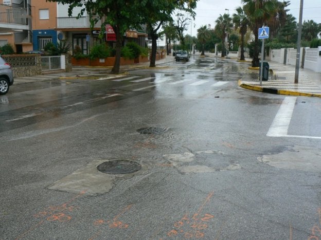 Situación actual de la Via Ronda de la playa de Oliva.