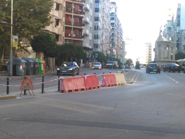 Tramo de la avenida Santos Patronos donde se encuentra el acceso cortado. / b. gonzález