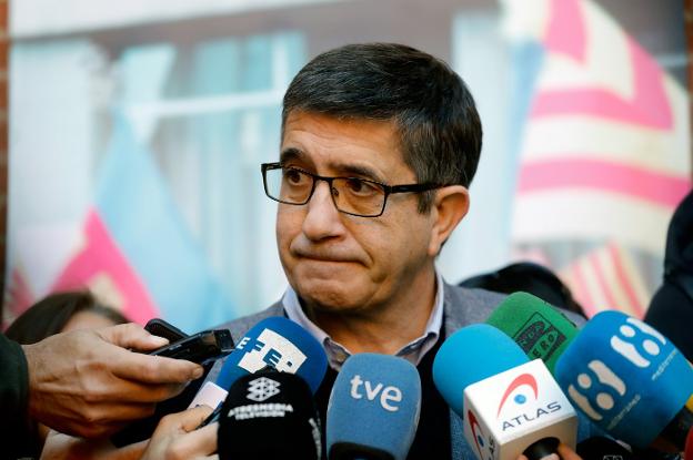Patxi López, ayer en Valencia. / efe/kai Försterling