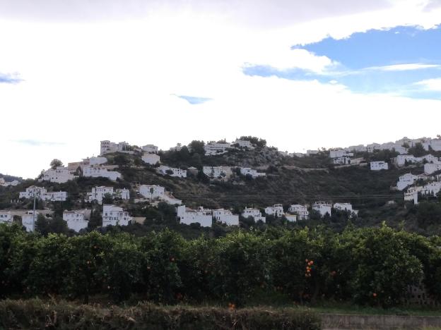Varias viviendas de la urbanización de Monte Pego. / B. Ortolà