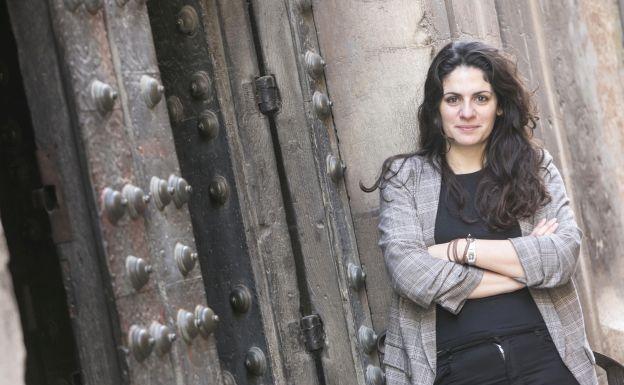 Sara Mansanet se cita con Revista de Valencia en la Plaza del Patriarca./Damián Torres