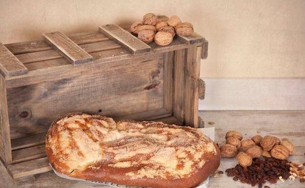 Coca de pasas y nueces./Panquemados Moscardó