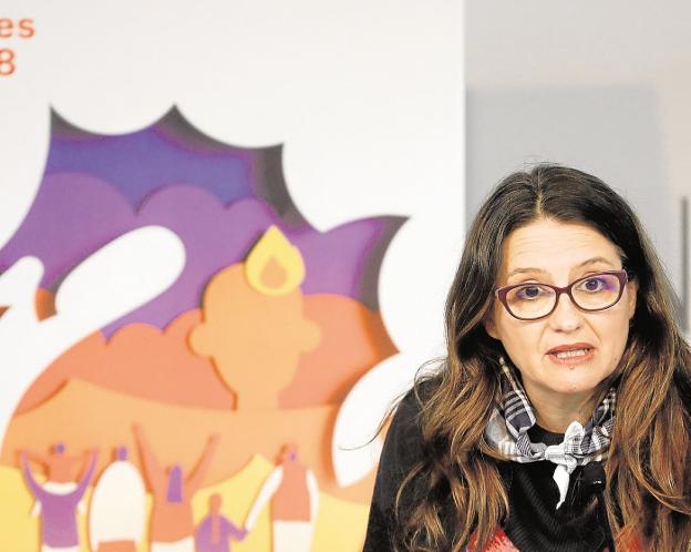 La vicepresidenta Mónica Oltra durante una rueda de prensa tras el pleno del Consell. / EFE