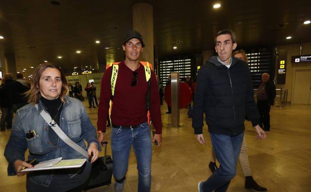 Nadal, en el aeropuerto de Manises. /J. Signes