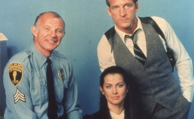 Conrad Michael, Veronica hamel y Daniel Travanti, actores de 'Canción triste de Hill Street'. /Archivo