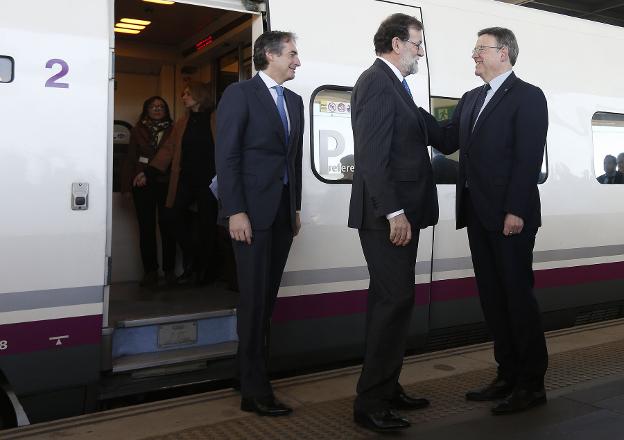 Rajoy y Puig en la inauguración del AVE a Castellón. / jesús Signes