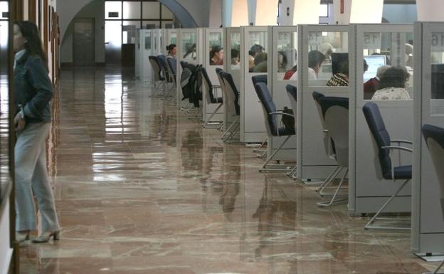 Los 4 números de teléfono para pedir cita previa para hacer la Renta 2017-2018