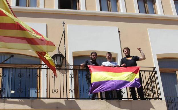 Colgado de bandera en 2016./LP