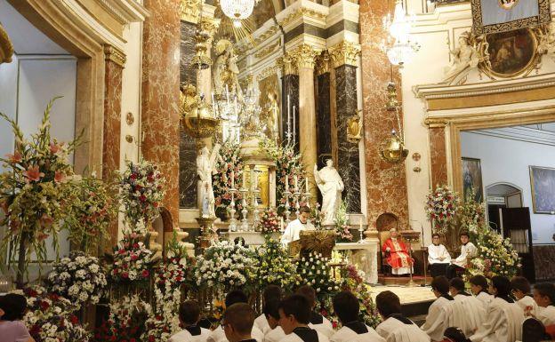 Fiesta de las Floristas en la Basílica de la Virgen.
