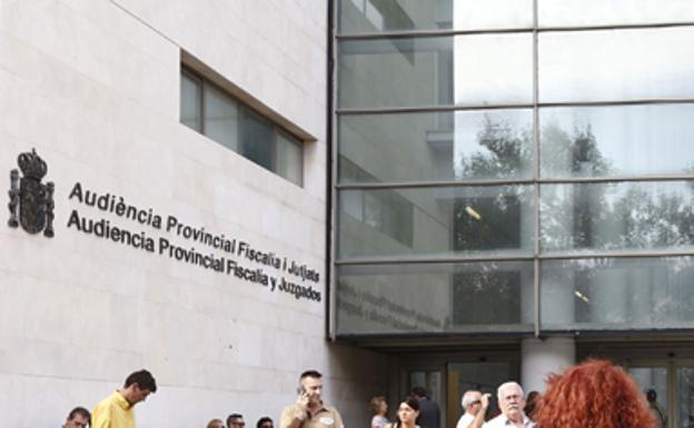 La Audiencia de Valencia, en la Ciudad de la Justicia, juzgará el caso esta semana./J. J. M.