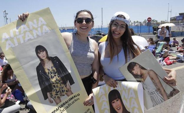 Multitudinario recibimiento a 'Operación Triunfo' en Valencia