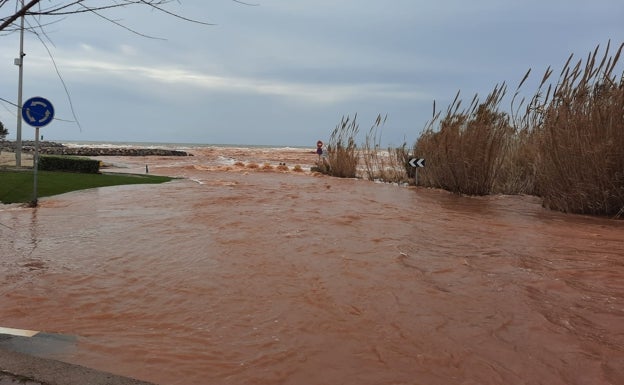 Entre Sagunto y Canet se desbordó el río Palancia.