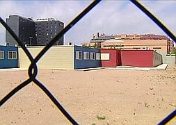 «Las heces y los gusanos están a diez centímetros de nuestros hijos debajo del suelo»