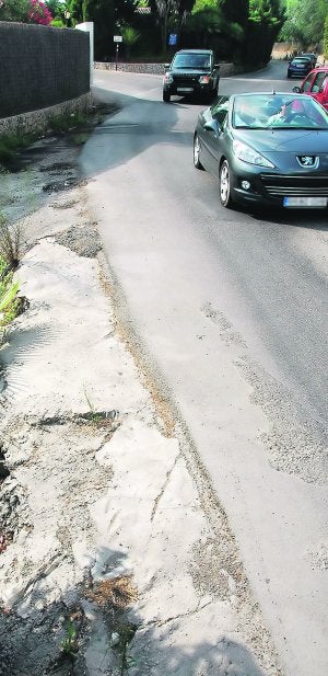 La carretera de La Guardia, donde se iniciarán las obras. :: J. IGLESIAS/
