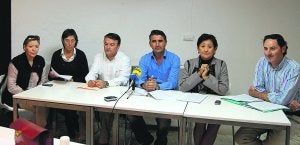 Los concejales por el Grupo Municipal Socialista y los de Nueva Jávea comparecieron juntos. ::
L. RONDA/