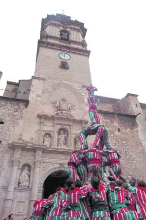 Tradición. La Muixeranga, castillo humano originario de Algemesí, se conserva y se celebra a pesar del paso de los años, y de los siglos. ::
LP/