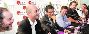 De izquierda a derecha, MacDiego, Ramón Palomar, Pablo Salazar, Paco Roca, Modesto Granados e Ismael Quintanilla. :: JESÚS SIGNES/