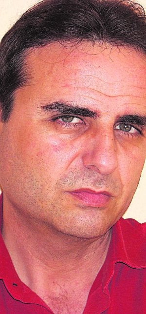El escritor Víctor J. Maicas. ::
LP/