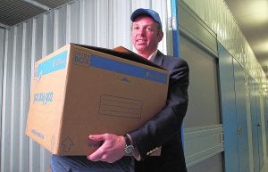 Alexander Ruckensteiner, con una de las cajas de almacenaje de Bluespace. ::
LP/