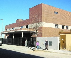 Centro de día de Algemesí donde realizarán labores los colaboradores sociales. ::
JUAN PENADÉS/