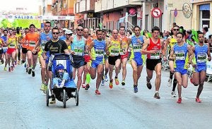 Zitane (segundo por la dcha.), ayer, tras la salida. :: FILI NAVARRETE/