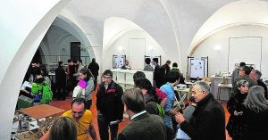 Un ejemplo. Puente levadizo diseñado por alumnos de 1º de la ESO del IES Luis Vives de Valencia. :: LP Exposición de trabajos de Tecnología organizada en el instituto Luis Vives. :: LP/