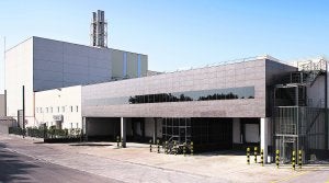 Exterior de la planta de Bynsa. :: LP/