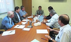 Un instante de la reunión. ::
LP/