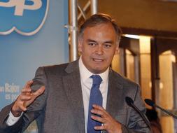 El cabeza de lista del PP al Congreso por Valencia , Esteban González Pons./