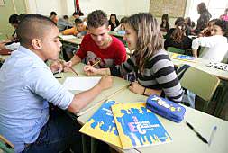 Unos alumnos de Secundaria de otra comunidad en clase de Ciudadanía./