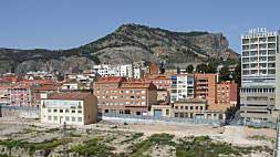 El solar que ocupaba la antigua fábrica de la Estambrera, en Alcoy, donde se construirán seis bloques de viviendas./