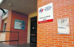CONSULTORIO. Cerca de 300 enfermos se beneficiarán de la medida . /JOSÉ PLASENCIA/