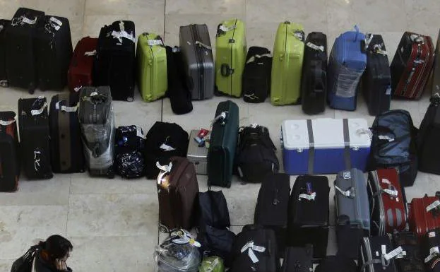 escapar reaccionar Milagroso Dónde acaban las maletas perdidas que nadie reclama? | Las Provincias