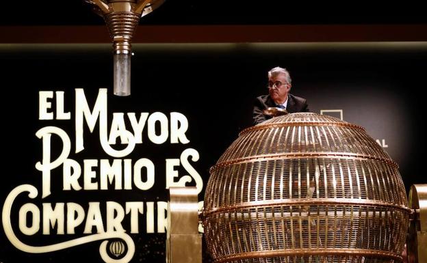 Comprobar lotería Navidad 2018 67774, cuarto premio de la lotería de ... Comprobar lotería Navidad 2018 67774, cuarto premio de la lotería de ...