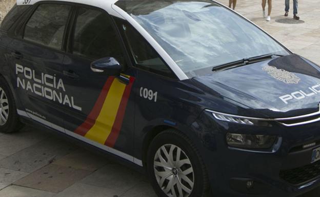 La Policía Nacional detiene en Valencia a un hombre tras localizarle 410 gramos de marihuana en el coche
