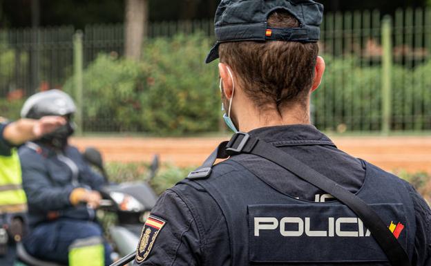 Dos detenidos en Valencia y Paterna por agredir a sus padres: «Mi hijo quería matarme»