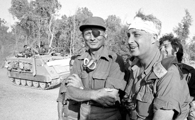 Guerra de los Seis Días. Ariel Sharon y Moshe Dayan.
