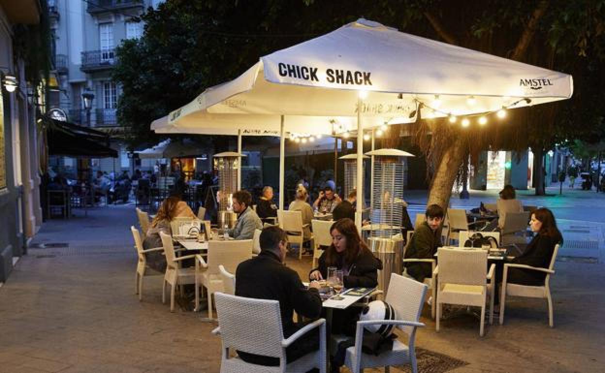 Horario De Cierre De Los Bares Y Restaurantes En Valencia El Ultimo Fin De Semana Con Toque De Queda 4 5 Y 6 De Junio Las Provincias