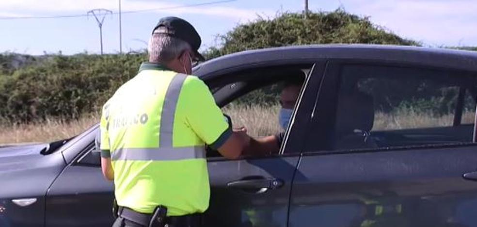 Nuevas multas de la DGT | La DGT se pone firme e impone nuevas sanciones por las distracciones al volante - Vimarsana News