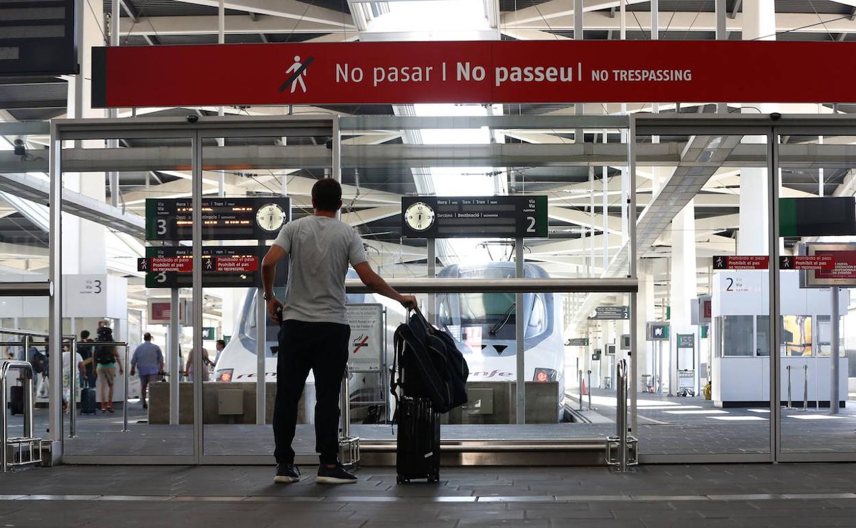 Huelga en Renfe en el puente del 9 d'Octubre | Las Provincias