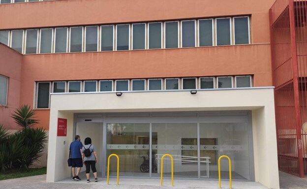 Access to the Sagunto hospital. 
