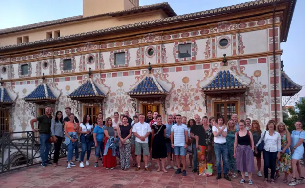 Gandia recibe un grupo de turoperadores húngaros en Fira i Festes para promocionar la ciudad